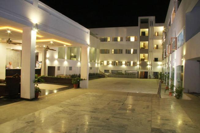 Alka Hotel Udaipur Bagian luar foto