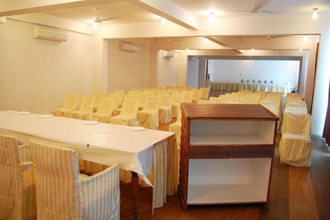 Alka Hotel Udaipur Bagian luar foto